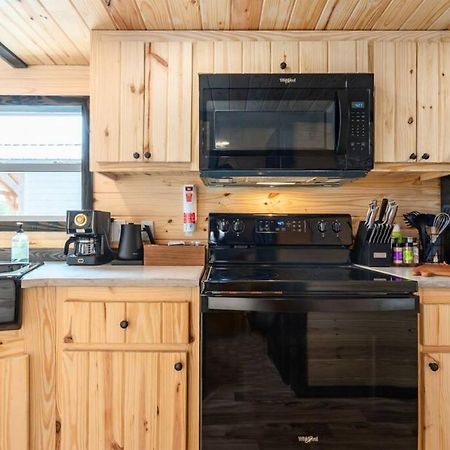 3 Bearly Working Luxury Tiny House Firepit Mins To Lake 甘特斯维尔 外观 照片